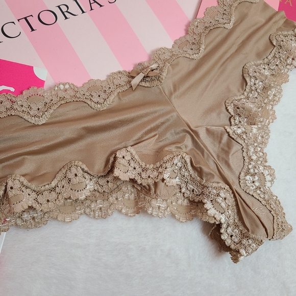 Y2K Victoria's Secret Silky Satin Lace Classic Cheeky Panty Size M Beige - Picture 2 of 7